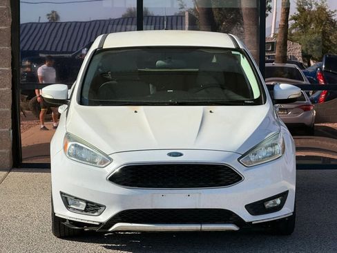 Used 2015 Ford Focus SE w/ SE Sport Package FWD image 19