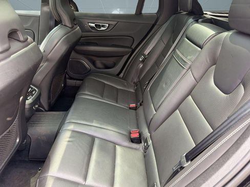 Used 2020 Volvo V60 T5 Cross Country w/ Protection Package Premier AWD/4WD image 21
