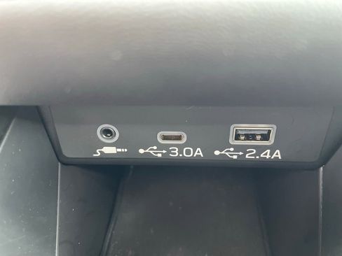 Used 2025 Subaru Outback Premium image 15