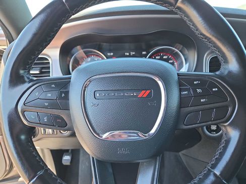 Used 2022 Dodge Charger SXT RWD image 23