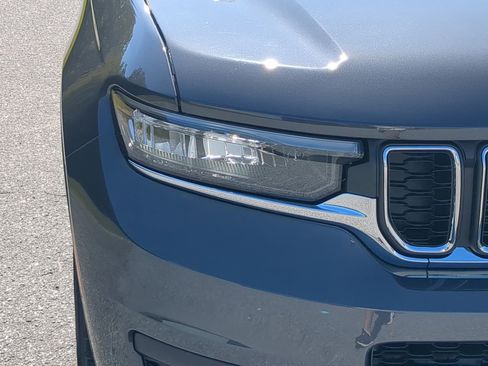 New 2025 Jeep Grand Cherokee L Laredo w/ Luxury Tech Group I image 8