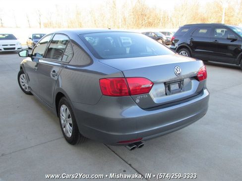 Used 2014 Volkswagen Jetta S image 4