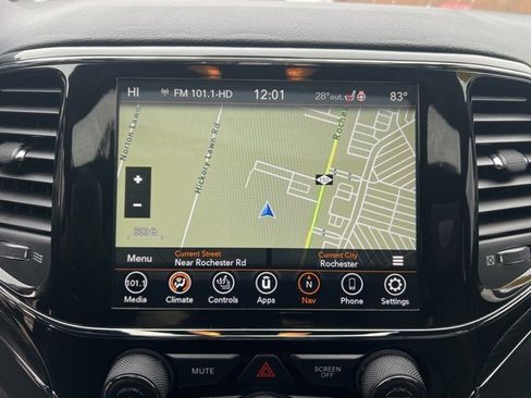 Used 2022 Jeep Grand Cherokee Limited image 30