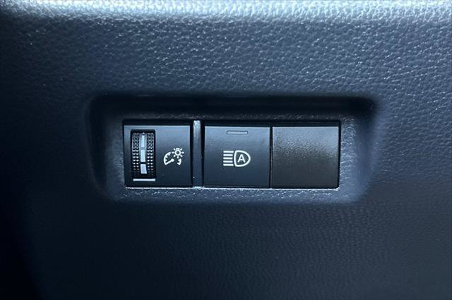 Certified 2023 Toyota RAV4 LE AWD/4WD image 29