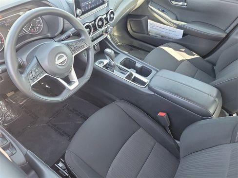 Certified 2024 Nissan Sentra SV w/ Lighting Package image 4