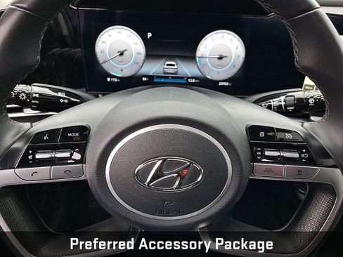 Used 2023 Hyundai Elantra Limited w/ Preferred Accessory Package image 17