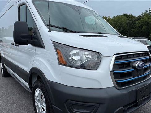 Used 2023 Ford E-Transit Medium Roof RWD image 19