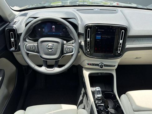 Certified 2026 Volvo XC40 B5 Plus AWD/4WD image 28