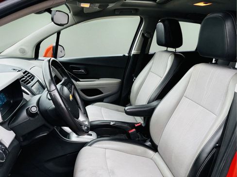 Used 2015 Chevrolet Trax LT w/ LT Sun and Sound Package AWD/4WD image 13
