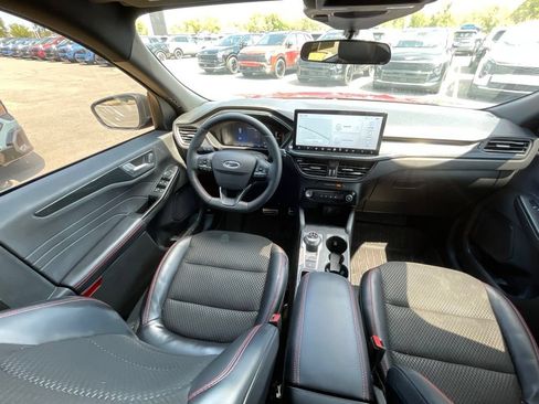 Used 2024 Ford Escape ST-Line w/ Tech Pack #1 AWD/4WD image 18