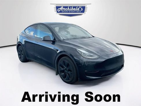 Used 2025 Tesla Model Y Long Range AWD/4WD image 1