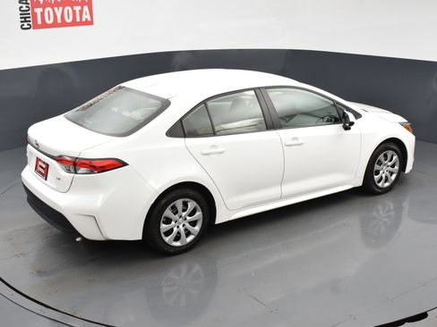Used 2025 Toyota Corolla LE w/ Convenience Package FWD image 19