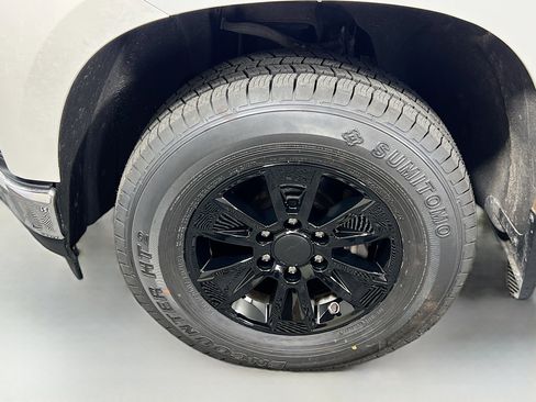 Used 2020 Chevrolet Silverado 1500 LT w/ Fleet Comfort Package AWD/4WD image 13