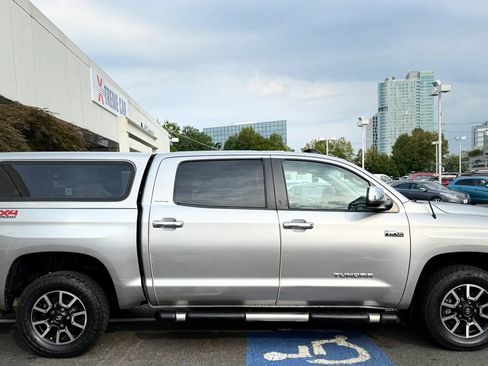 Used 2017 Toyota Tundra Limited w/ Limited Premium Package AWD/4WD image 6