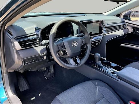Used 2026 Toyota Camry LE FWD image 17
