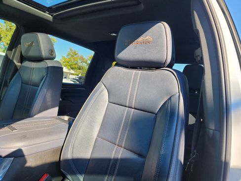 Used 2024 Chevrolet Silverado 3500 High Country w/ High Country Premium Package image 23