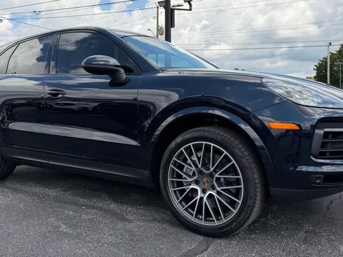 Used 2021 Porsche Cayenne AWD/4WD image 10