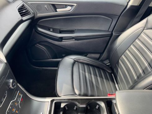 Used 2020 Ford Edge SEL image 13