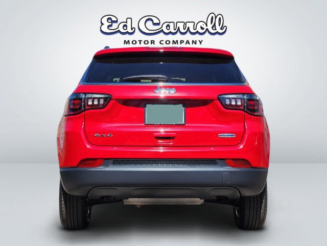 Used 2023 Jeep Compass Latitude AWD/4WD image 6