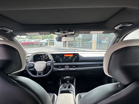 New 2025 Kia K4 GT-Line w/ GT-Line Premium Package image 24