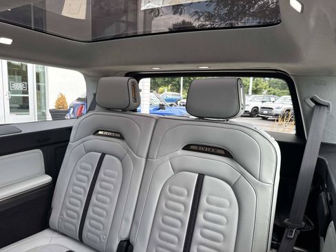 Used 2023 Rivian R1S Adventure AWD/4WD image 16