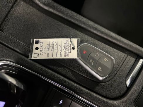 Certified 2021 Cadillac XT5 Premium Luxury image 28