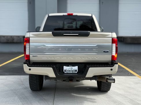 Used 2018 Ford F250 Platinum w/ Platinum Ultimate Package AWD/4WD image 5