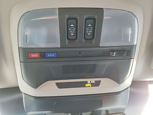 Used 2026 Subaru Crosstrek 2.0i Premium image 37