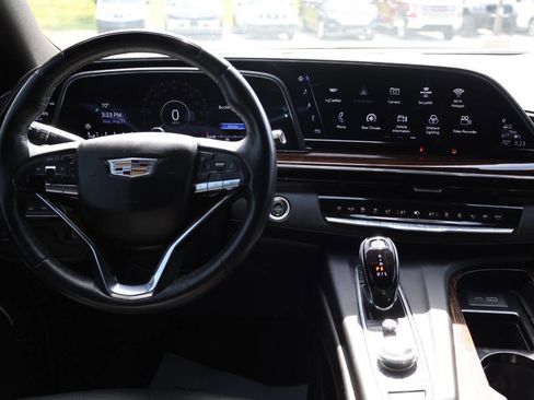 Used 2023 Cadillac Escalade ESV Premium Luxury AWD/4WD image 25