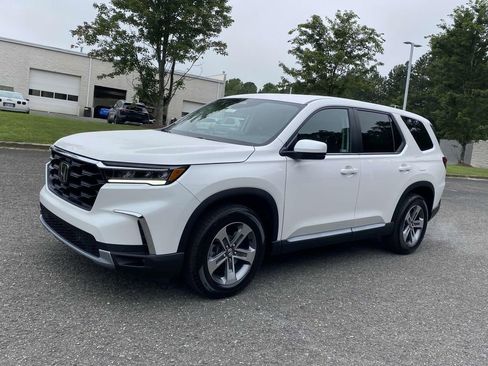 New 2025 Honda Pilot EX-L image 5