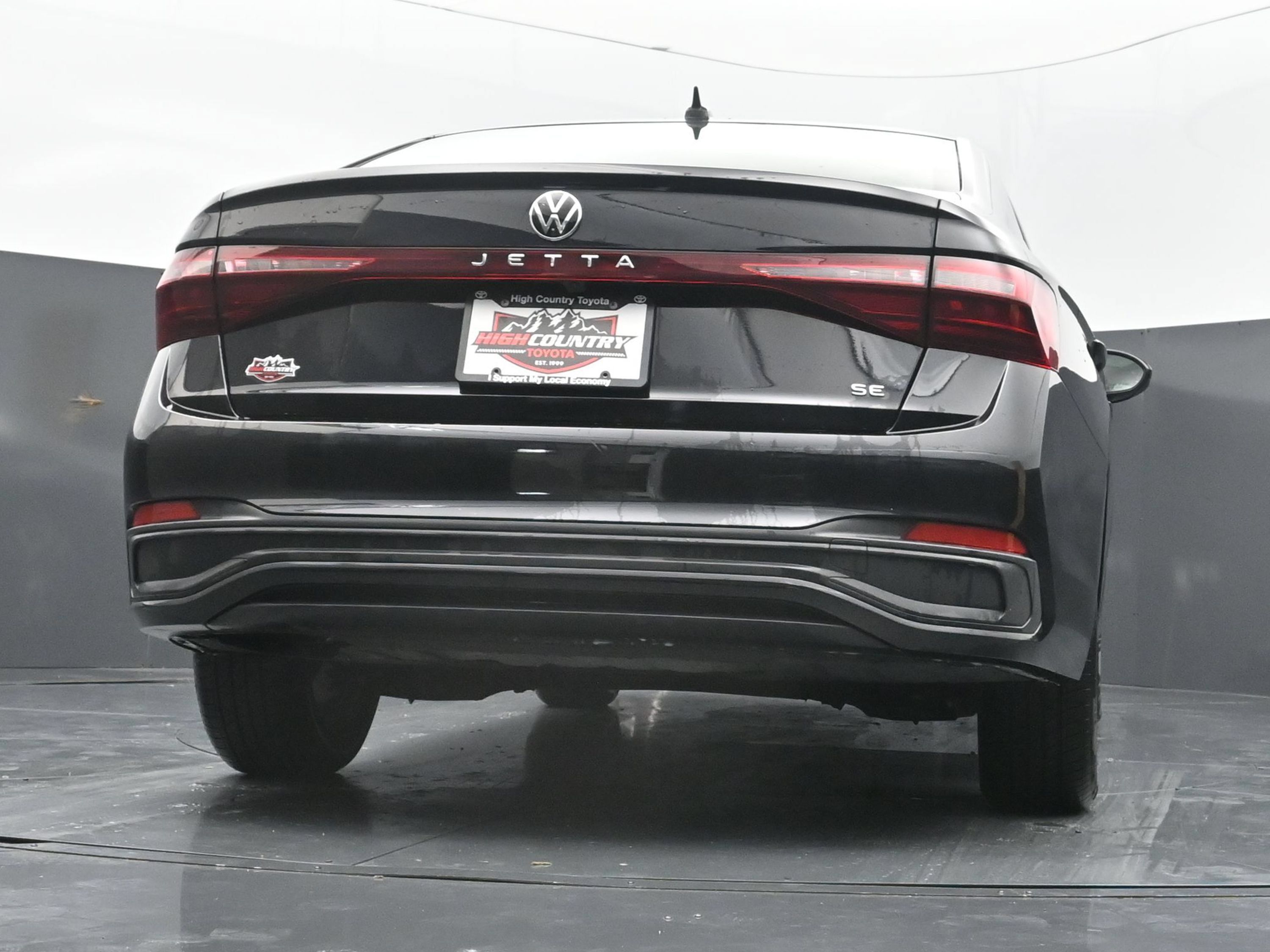 Used 2026 Volkswagen Jetta SE FWD image 38