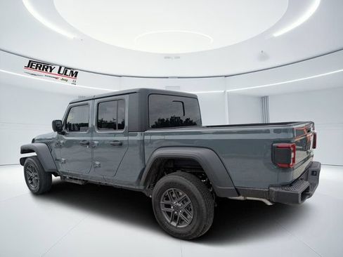 New 2026 Jeep Gladiator Sport AWD/4WD image 5
