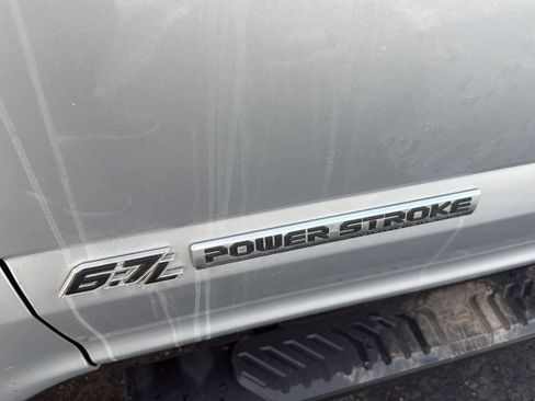 Used 2019 Ford F250 XL w/ Power Equipment Group AWD/4WD image 5