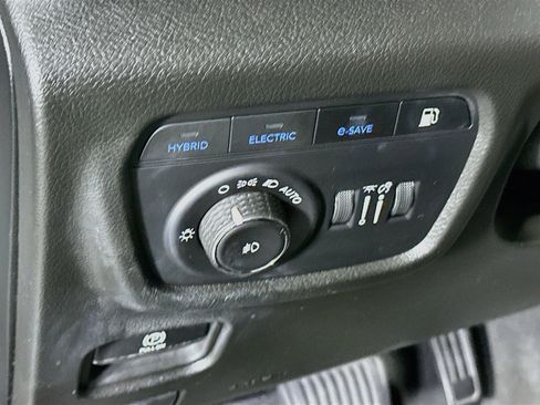 Used 2022 Jeep Grand Cherokee Limited 4xe w/ Luxury Tech Group II AWD/4WD image 17
