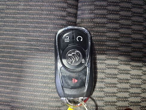 Used 2018 Buick Regal Preferred w/ Driver Confidence Package #1 image 33