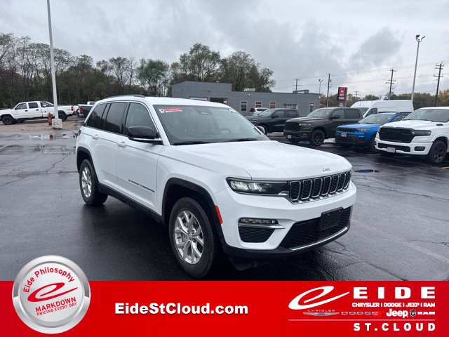 Used 2024 Jeep Grand Cherokee Limited w/ Trailer Tow Package AWD/4WD image 1