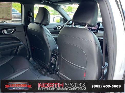 Used 2024 Jeep Compass Trailhawk image 23