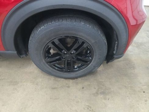 Certified 2020 Ford Explorer XLT AWD/4WD image 2