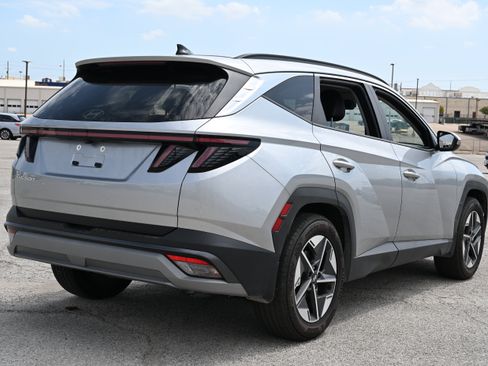 Used 2025 Hyundai Tucson SEL FWD image 11