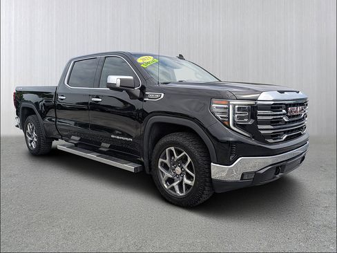 Used 2023 GMC Sierra 1500 SLT w/ SLT Convenience Package AWD/4WD image 1
