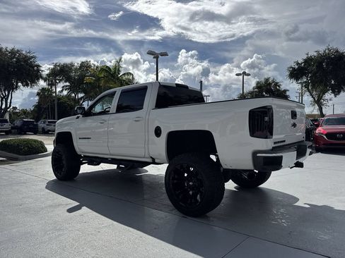 Used 2018 Chevrolet Silverado 1500 LT w/ All Star Edition AWD/4WD image 26