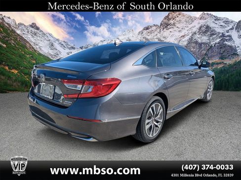 Used 2018 Honda Accord Touring image 16