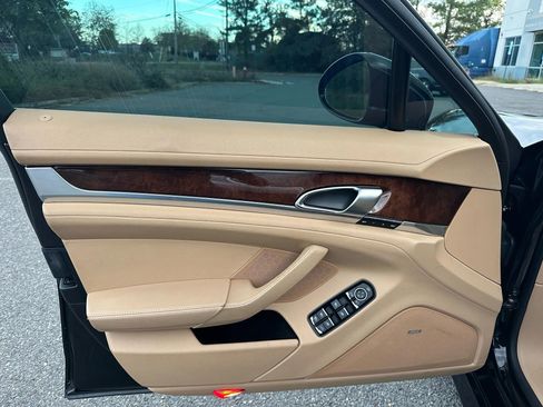 Used 2011 Porsche Panamera S image 11