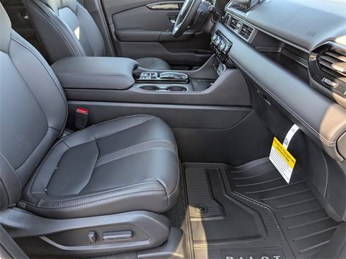 New 2025 Honda Pilot Touring image 30