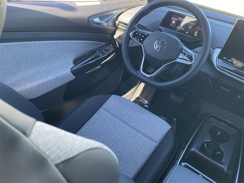 New 2026 Volkswagen ID.4 Pro image 10