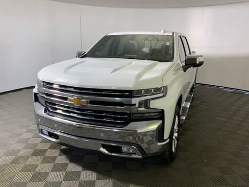 Used 2020 Chevrolet Silverado 1500 LTZ w/ LTZ Plus Package AWD/4WD image 3
