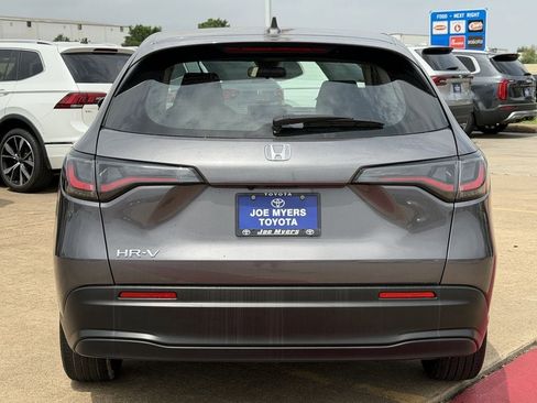 Used 2025 Honda HR-V LX image 8