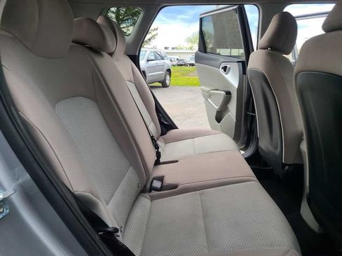 Used 2022 Kia Soul LX FWD image 18