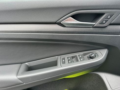 New 2026 Volkswagen GTI SE FWD image 10