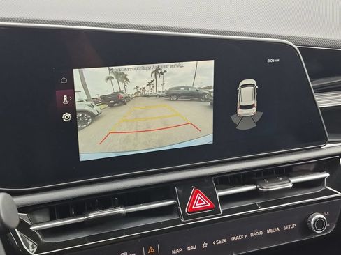 Used 2025 Kia Niro EX FWD image 15